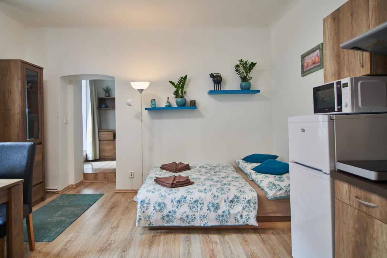 Nice Home To Stay At Prague Close To Castle With Terrace And Garden Exteriör bild