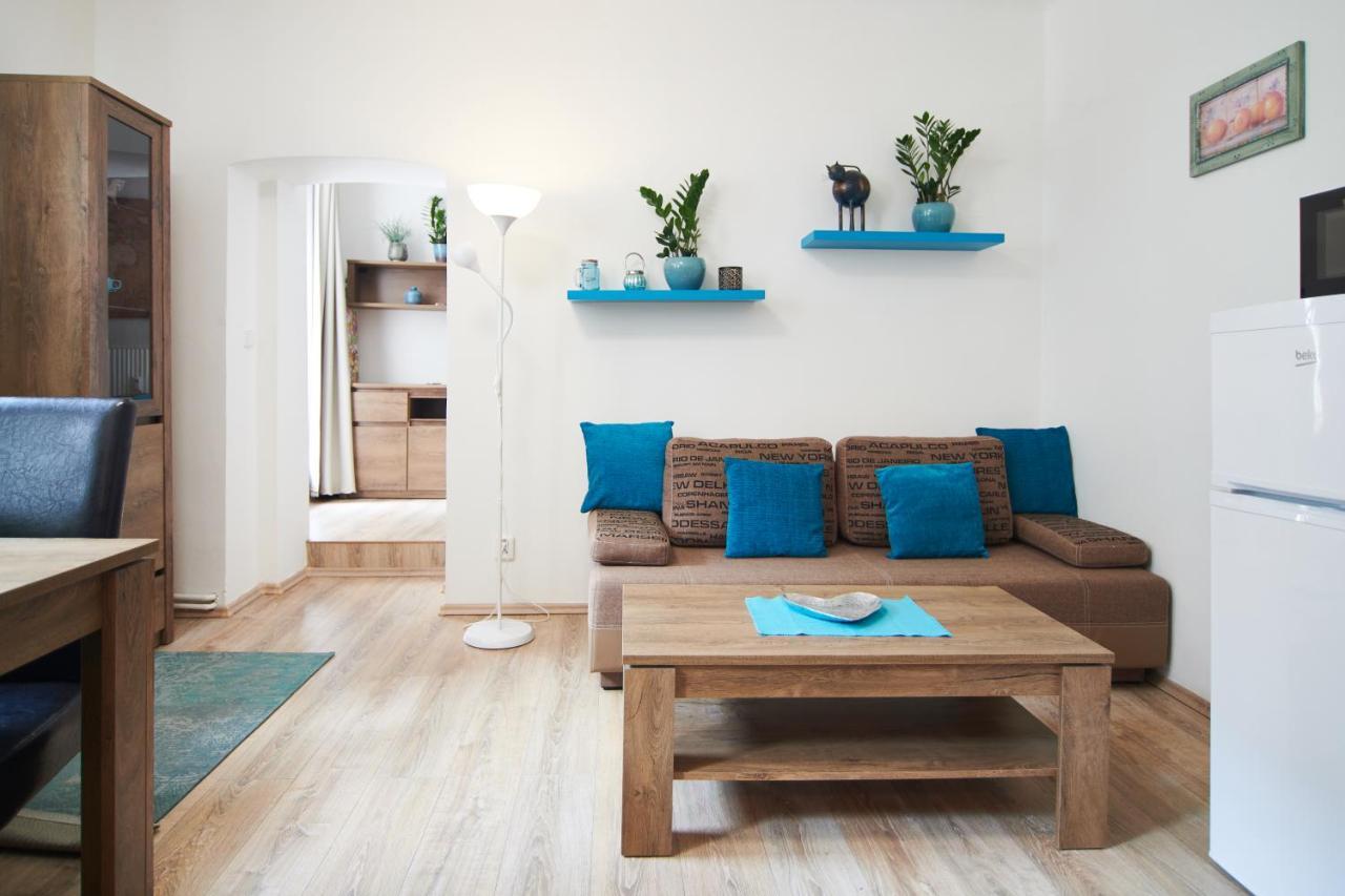 Nice Home To Stay At Prague Close To Castle With Terrace And Garden Exteriör bild