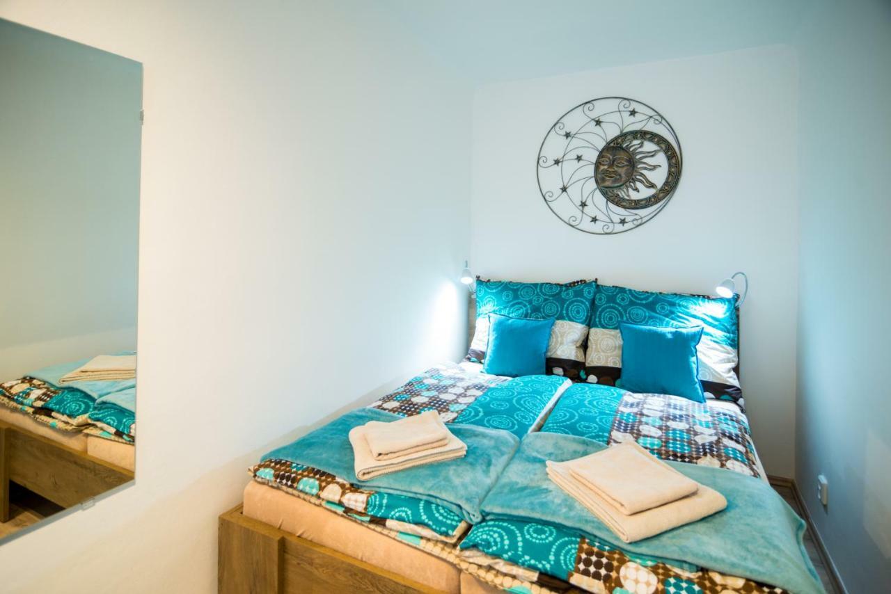 Nice Home To Stay At Prague Close To Castle With Terrace And Garden Exteriör bild